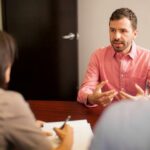 accountant-discussion-man