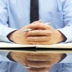 businessman-sitting_640