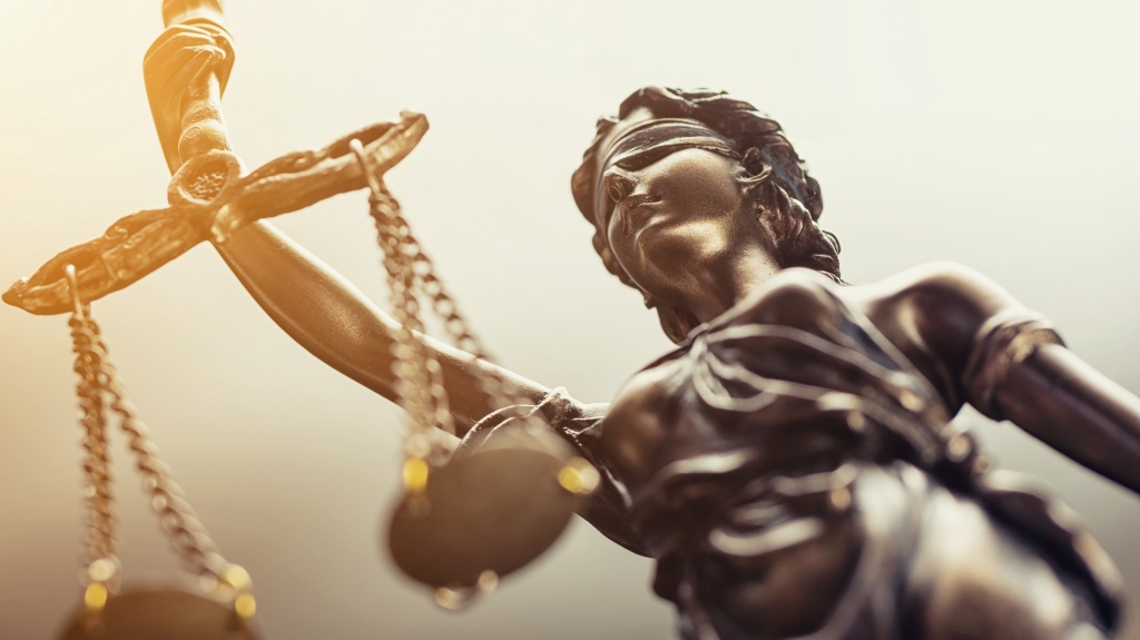 statue of lady justice upward angle